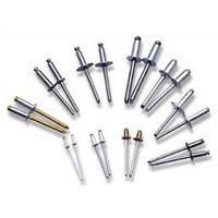 สกรูและรีเวท